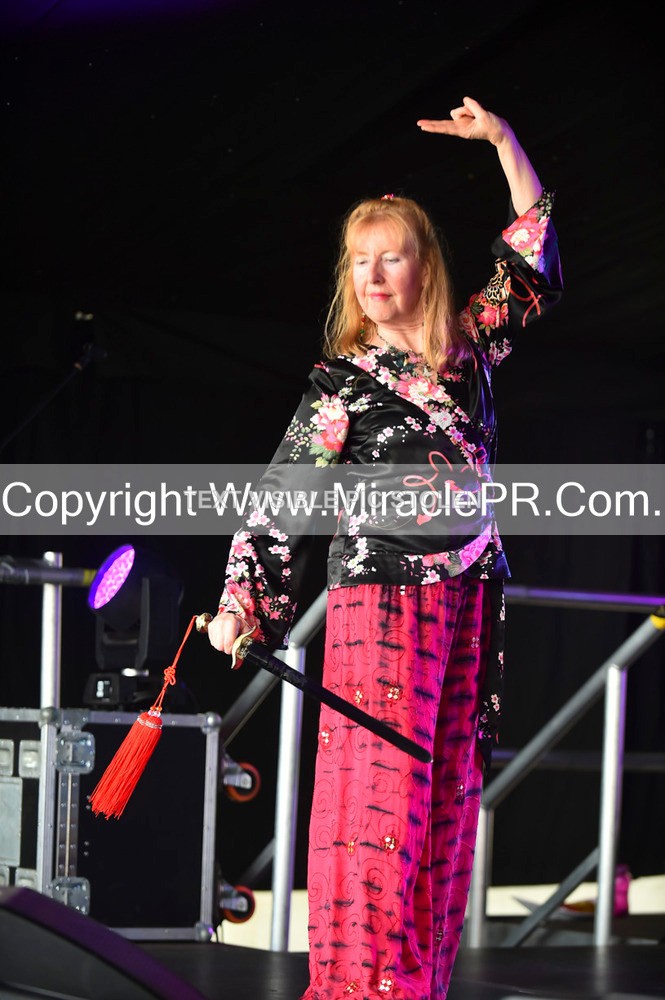 SH4_1596 - Tai Chi with Lisa Kay.