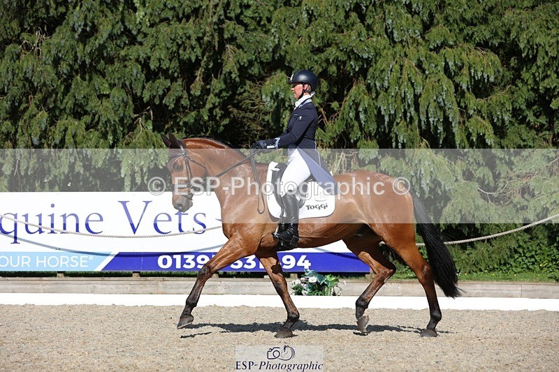 230526-171837-07944 - 177-ARGENTINO_BK-Dani_Evans-WEDTrotUp+DR