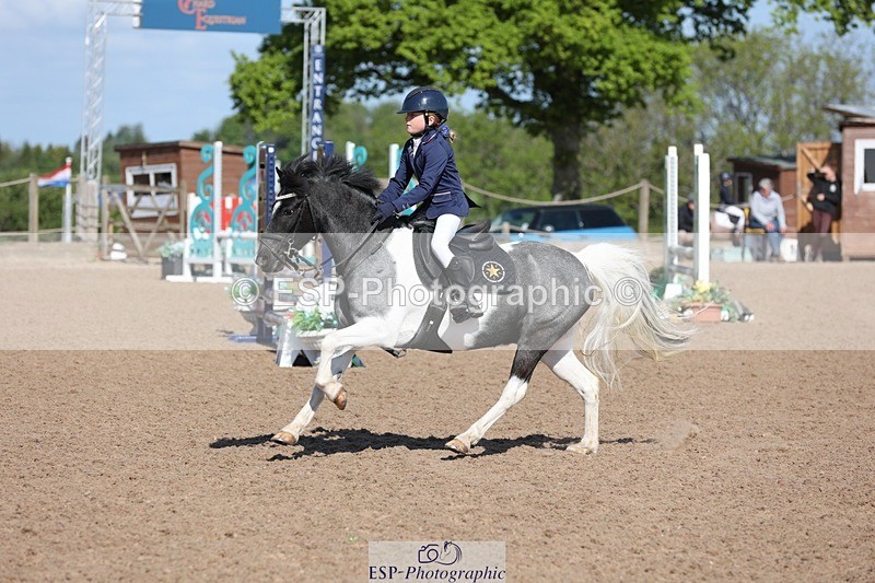 250504-095845-01808 - Cls 1 Pony Intro 70cm