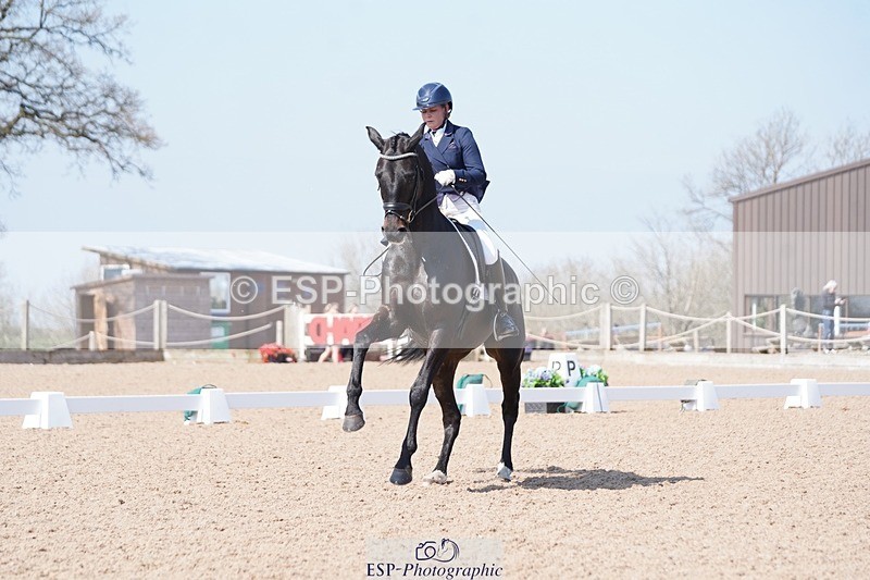 250404-133124-06192 - 003-Abbie.Newbury-Seagry.Firstamour