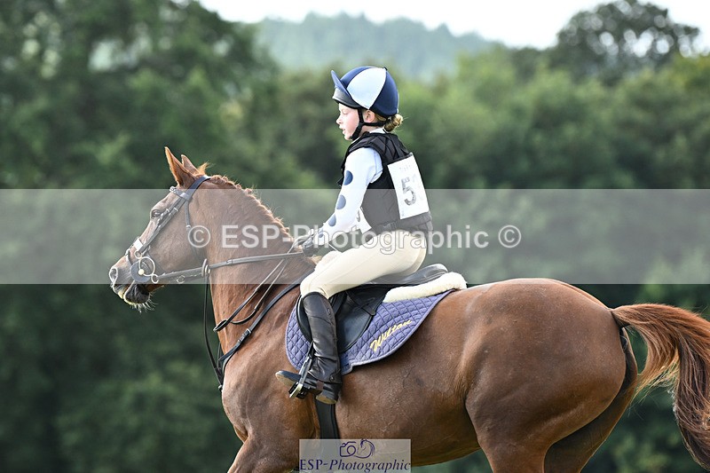 240825X-114432-32103 - 70cm XC 11.00 to 12.00