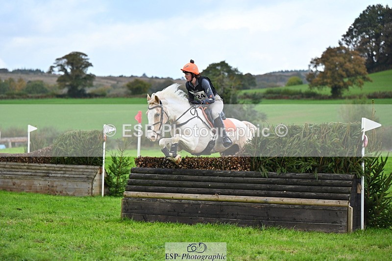 251025A-095130-16399 - D-324-Clare.Pascoe