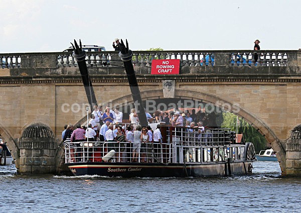 120628 SOUTHERN COMFORT WT7A0951 - HENLEY ROYAL REGATTA Thurs 28th June 2012