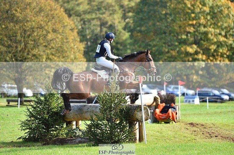 231022-144912-29281 - 327-ENSOR.VAN.HET.HELLEHOF-Francesca.Swallow-XC
