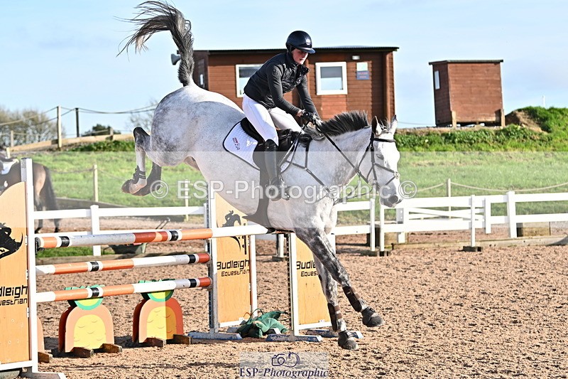 241113A-134936-00729 - Cls 05A&B Snr Fox & 1.20m Open