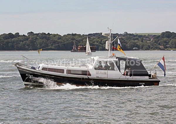 120720 DE BARK WT7A7070 - Motorboats - Hardtop