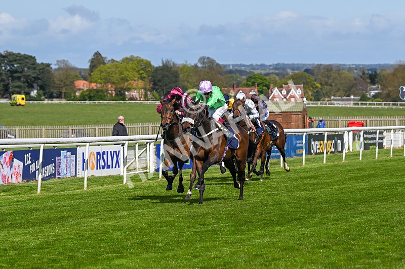 250424-Race 3-Dambuster-0987 - Race 3