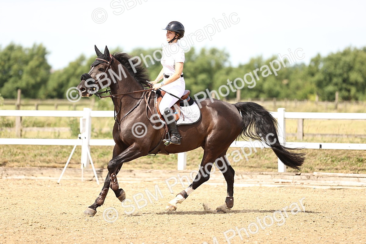 SBM_000473 - Class 15 - Redpost Equestian Senior Foxhunter - 1.20m