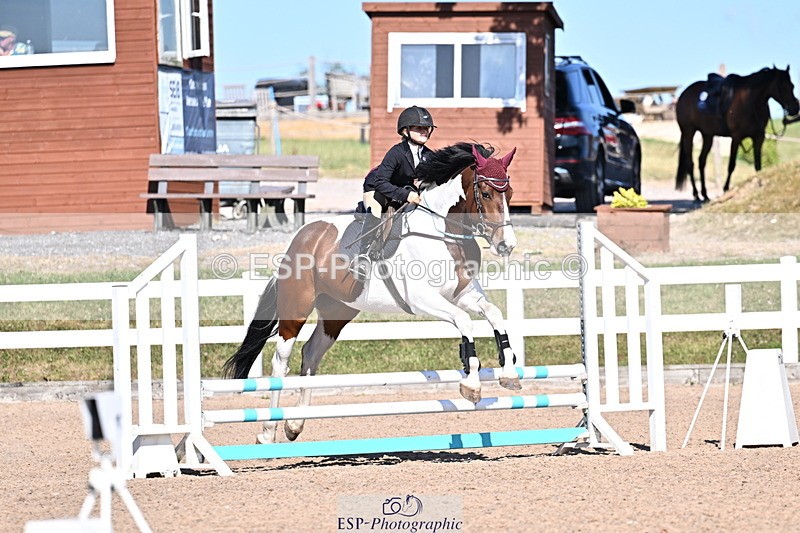 250708A-171437-00209 - 70cm Classes