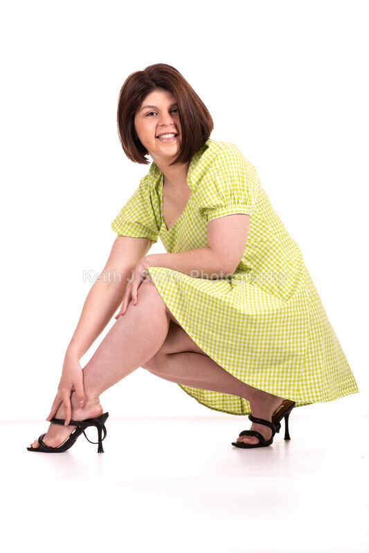 2KJS2825 - Jannie, Kristen & family. Studio