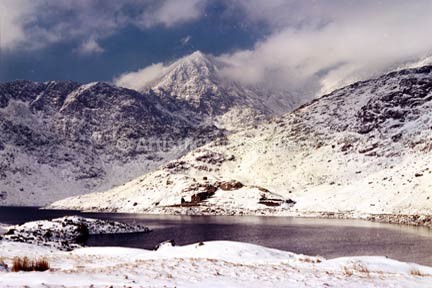 Snowdon from Llyn Llydaw in winter - Sceniks.com - Snowdonia landscape photographs by Dave O'Shea