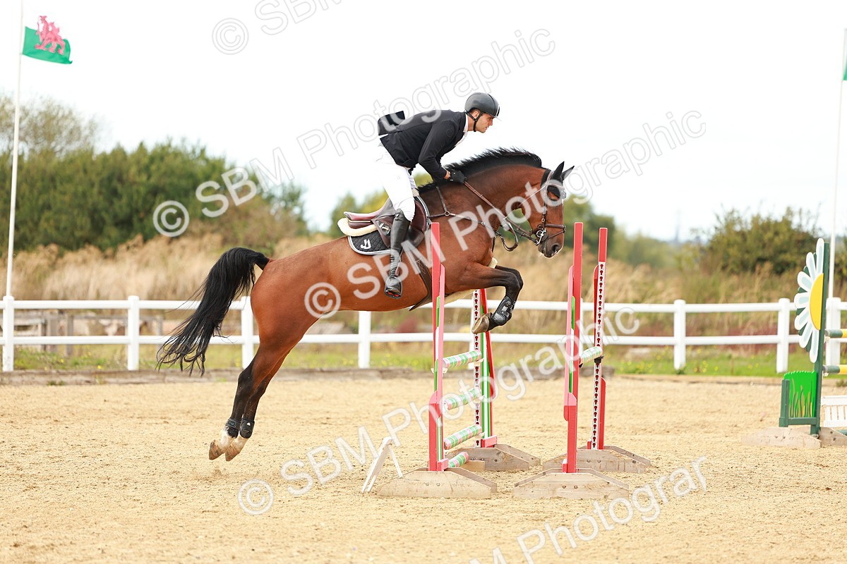 SBM_001666 - Class 4 - Senior Newcomers - 1.10m