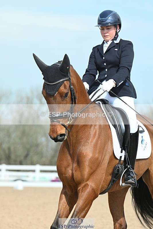 250403-103217-01436 - 036-Abbie.Newbury-Seagry.Viceroy