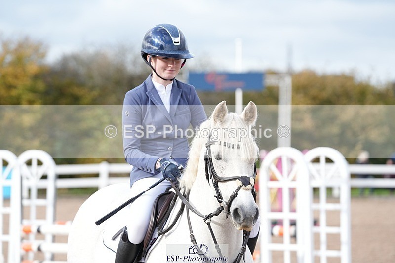 251026-122847-02375 - Cls 4 Pony Winter Novice + 80cm Open