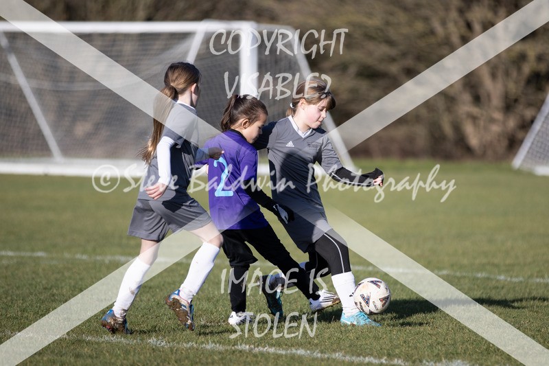 1DX31469 - 2026-01-17 FC Abbey Meads U9 Purple Girls V Develop FC U9 Girls