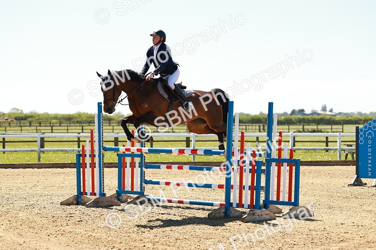 SBM_001073 - Class 4 - Senior Newcomers 1.10m