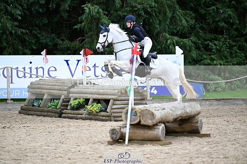 241117-132052-04133 - Cls 3 90-95cm 13.00 to 14.00