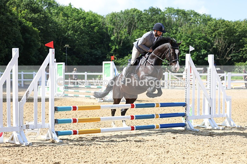 3E7A2630 - Class 2: 70cm Juniors and Seniors