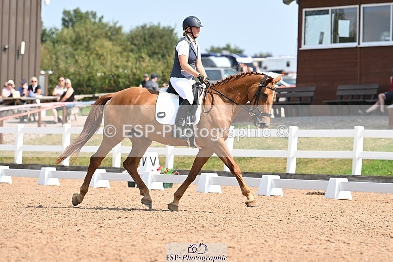 250816-122454-04499 - 051-Alana.ShaplandForever.Autumn.DS