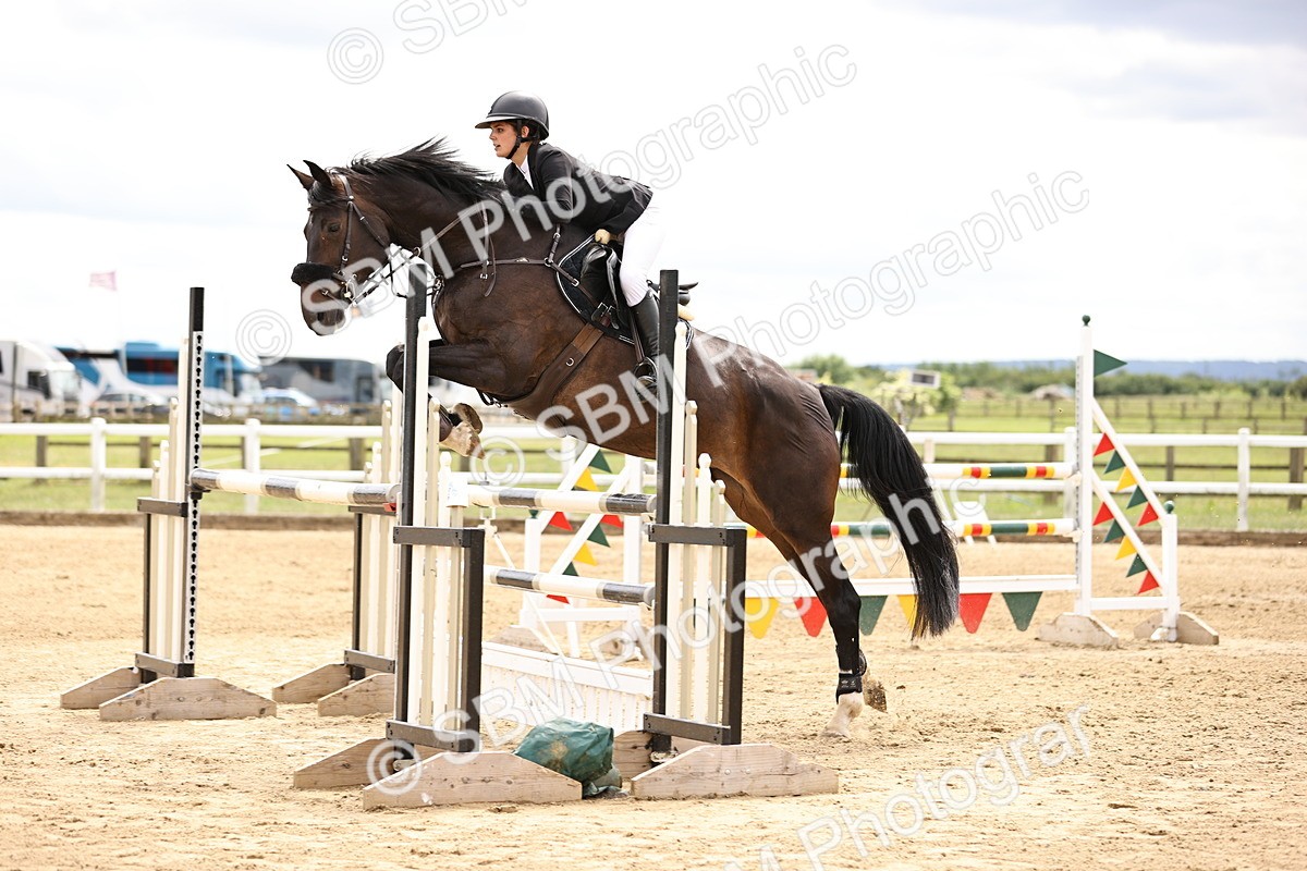 SBM_003181 - Class 11 - Senior Newcomers - 1.10m