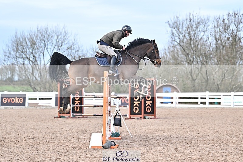 251126-132233-00565 - Cls 5 Foxhunter and 1.20m