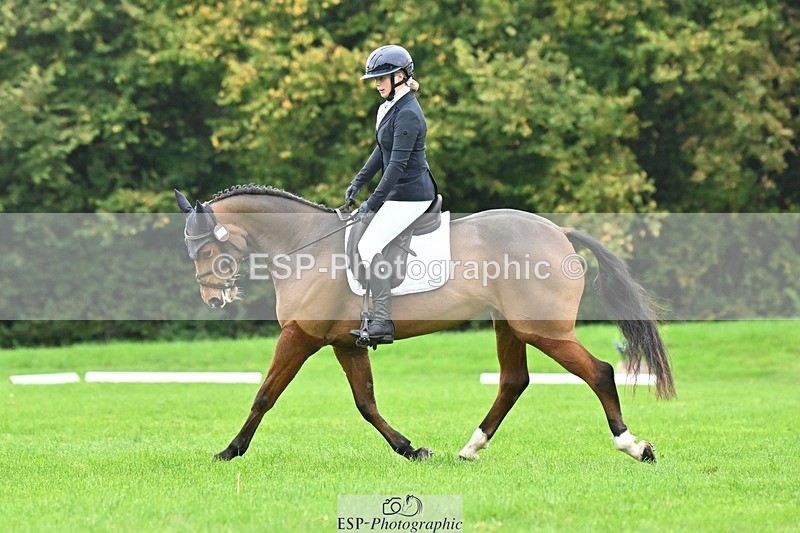 241024-134132-04181 - 328-Zara.Head-FOURFIELDS.LOVEHEART