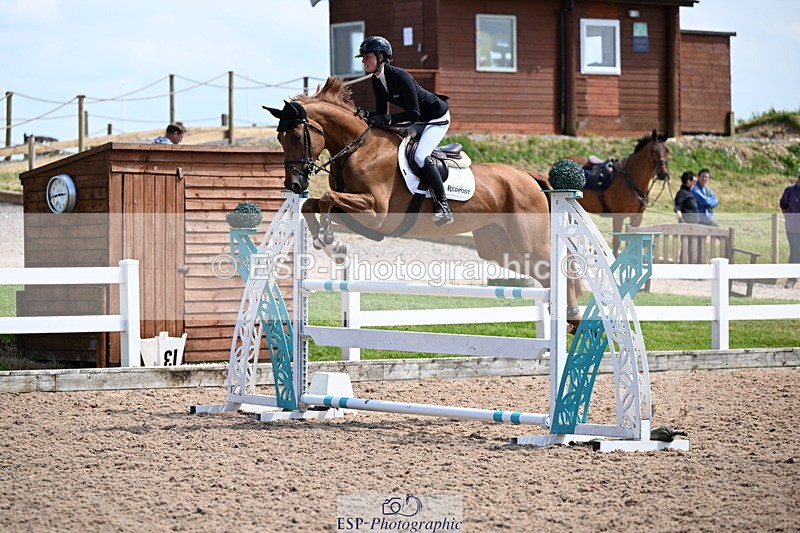 240605A-144434-00786 - Cls 4 Newcomers and 1.10m Open