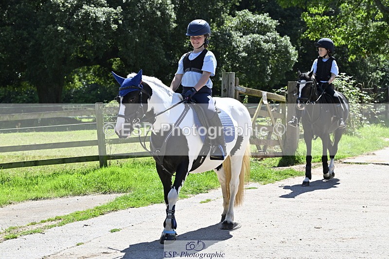 240728B-141219-00461 - Theo and Gemma's Groups Indoor