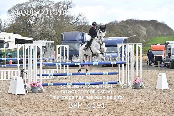 BPP_4191 - CLASS 6 FRI Senior Newcomers/ 1.10m Open