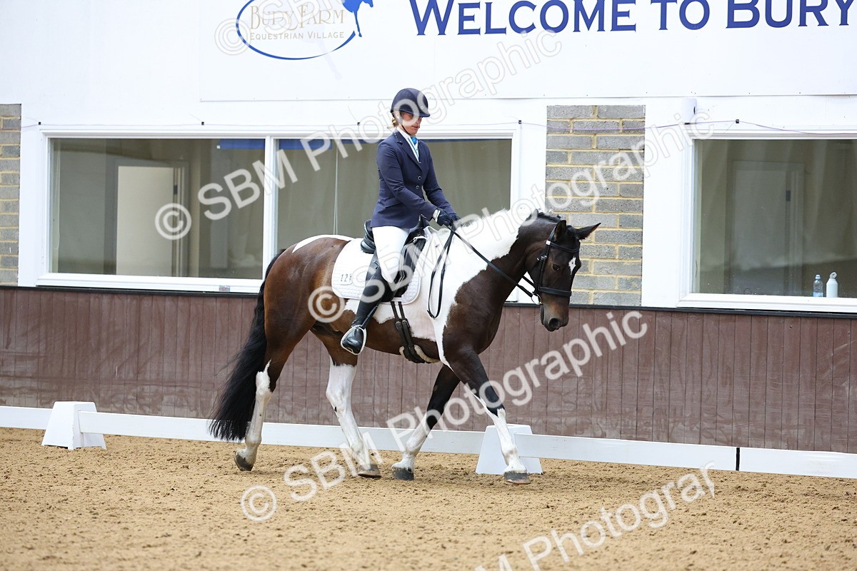 SBM_015897 - Class 15 - Novice FSM - 9.50 - 11.10