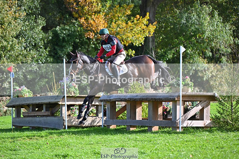 241025-123700-08273 - 104-Matthew.Glentworth-BEST.TRICK