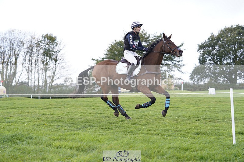 241025-122036-07923 - 127-Alexander.Bragg-STARSTRUCK.III