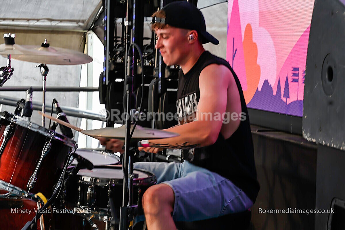 _MGL7254 - MINETY 2025