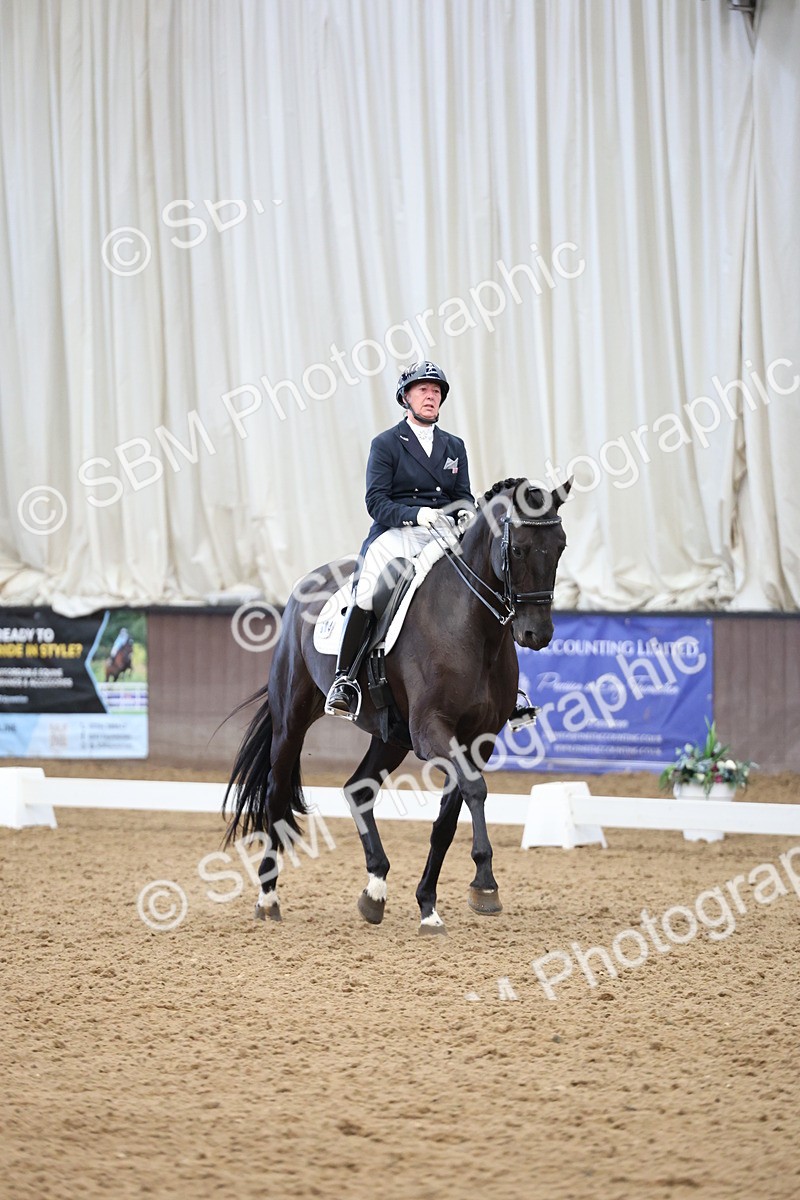 SBM_004778 - Class 9 - FEI Inter 1 Gold - 16.59-17.47
