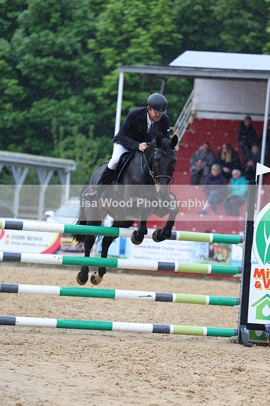 3E7A7507 - Class 8: Senior Foxhunter/1.20 open