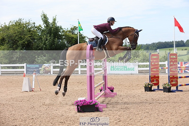 240718A-132735-05568 - Cls 9, 1 Star Bronze Tour 1.10m