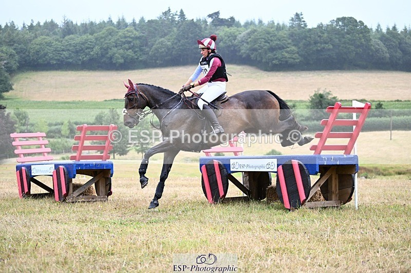 250803A-130303-13382 - M-570-Lizette.Jackman-MURPHYS.GAUNTLET