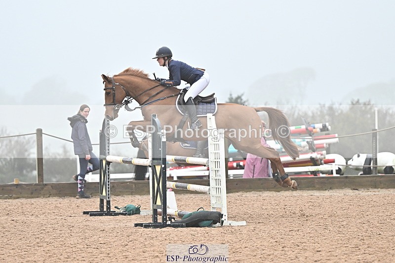 241103A-111256-06940 - SUN Cls 18 British Novice and 90cm Open