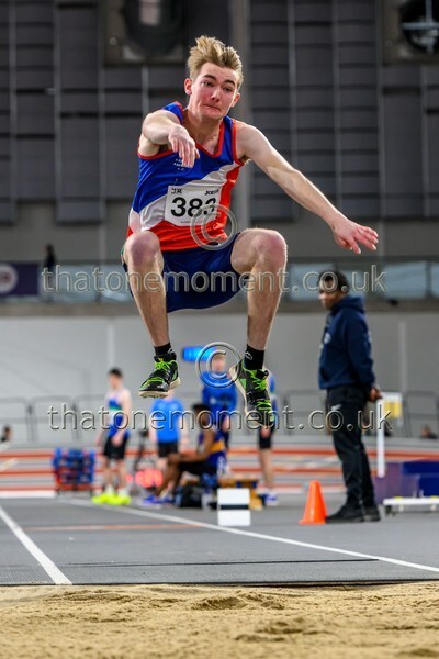 AgeInd25SAT-918069 - Field Male