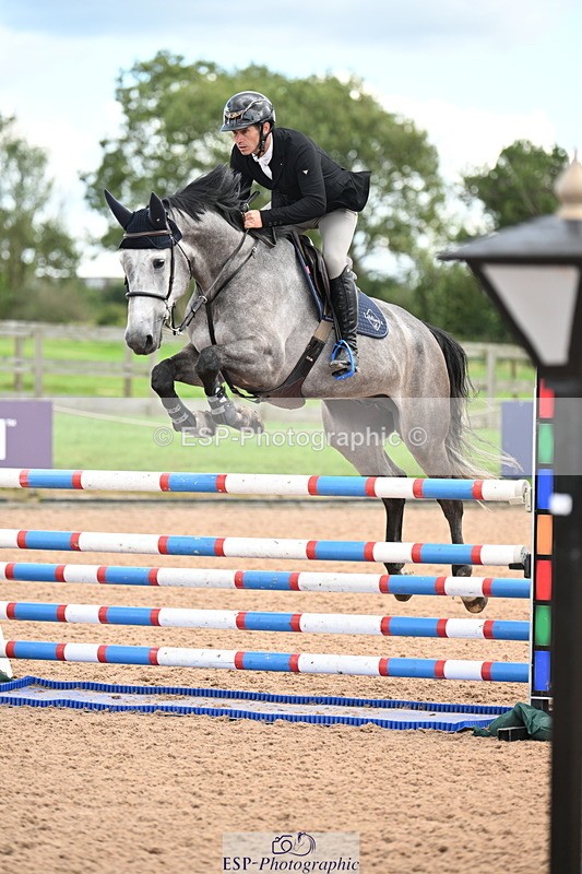 240912A-124956-01559 - Cls 3 Snr Foxhunter