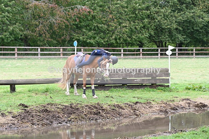 WJ6_5848 - Time at Photographer 12:31 to 12:40