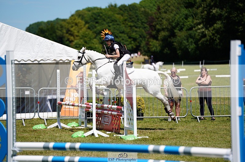 240629X-125804-4991 - 173-Nancy_Mort-BUNNY_TWO_TWIRLS