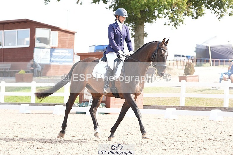 250817-105526-08435 - 096-Louisa.ChattingFirst.Mohican.II