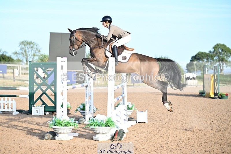 260731-190856-07082 - Cls 15 Snr Foxhunter
