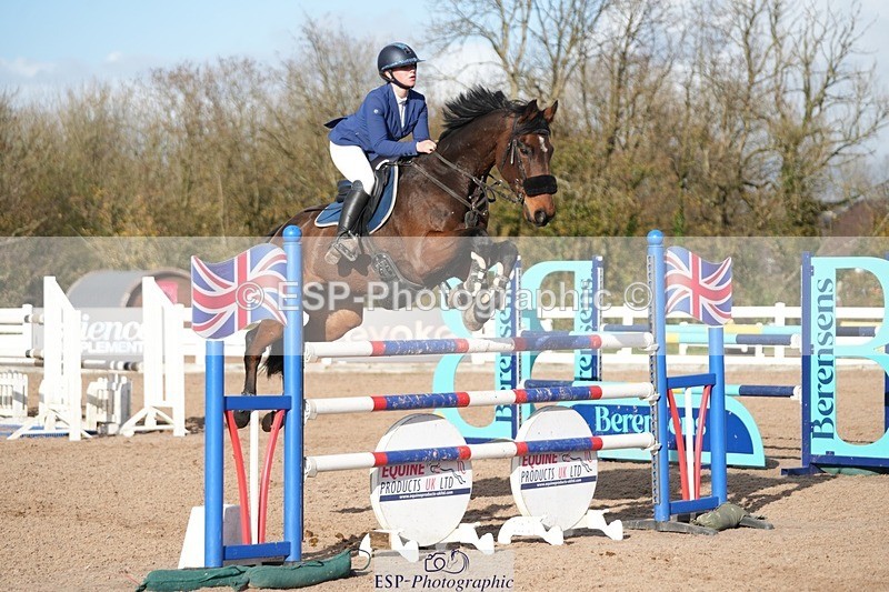 251108-132206-02706 - Cls 13 Foxhunter and 1.20m Open