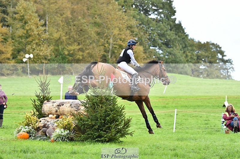 231022-133922-28894 - 330-TRINITY.THANKS.AWFULLY-Imogen.Gloag-XC