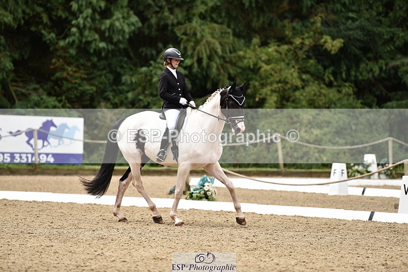 140110A-012044-10895 - 002-Michelle.Wallis-Alvescot.Winning.Mood