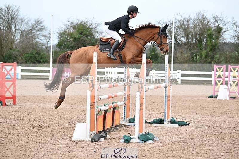 241206-142633-01100 - Cls 6 Foxhunter and 1.20m Open