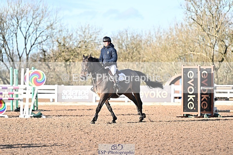 251203-132328-00691 - Cls 4 Newcomers and 1.10m Open