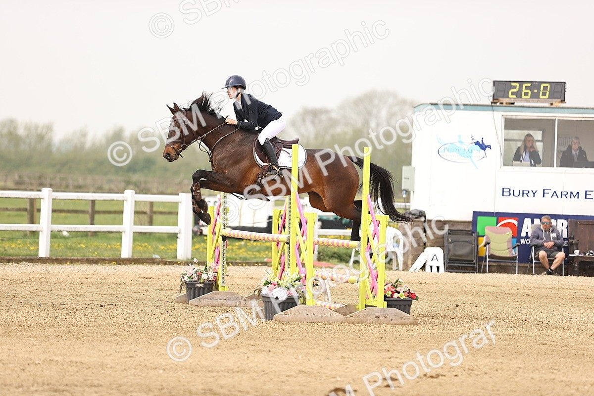 - Class 15 - Senior British novice - 90cm